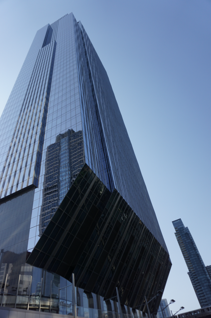 Bauhaus und Beyond » 150 North Riverside – Die Stimmgabel
